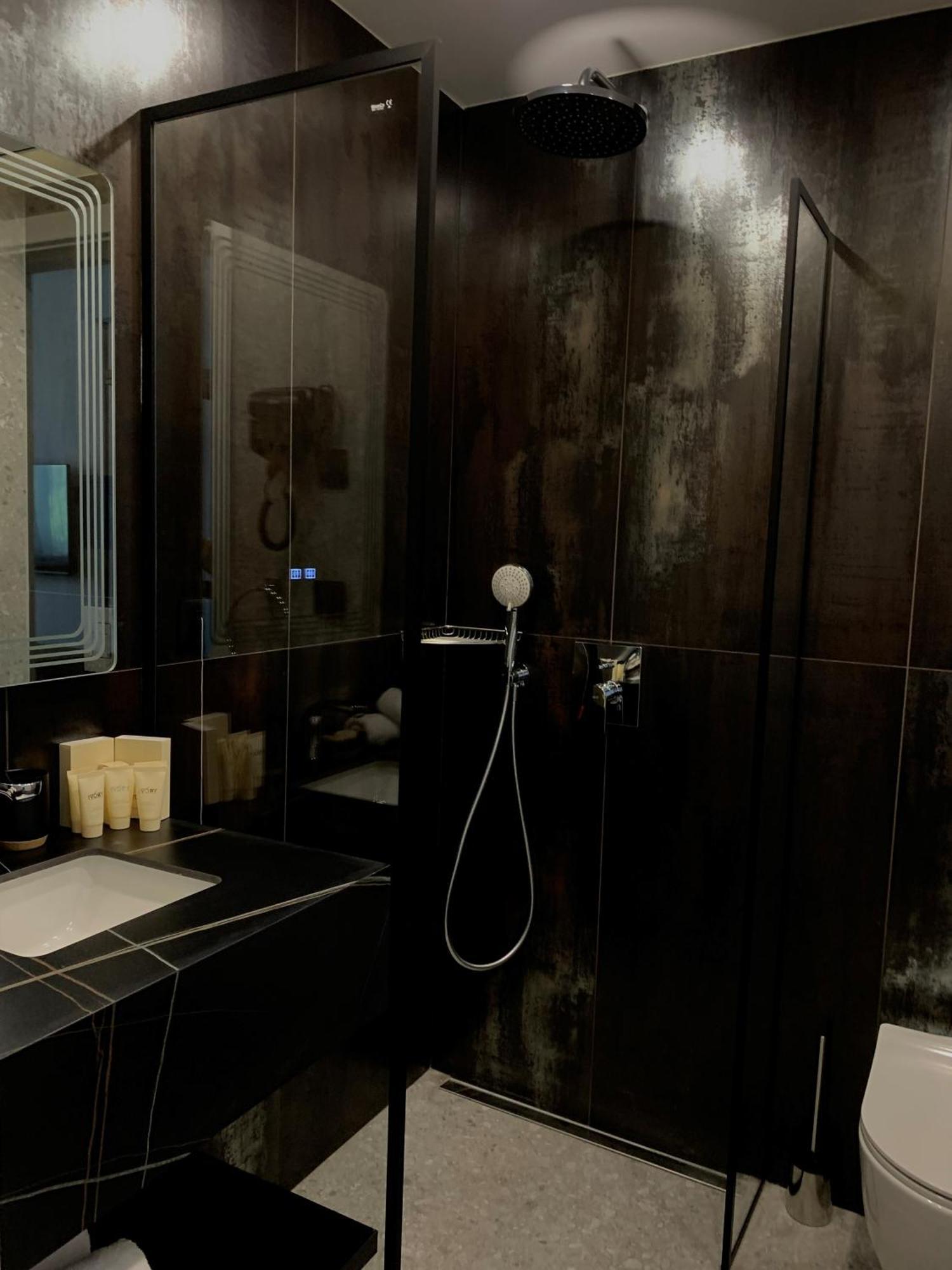 Mm Boutique Hotel Burgas Stad Buitenkant foto