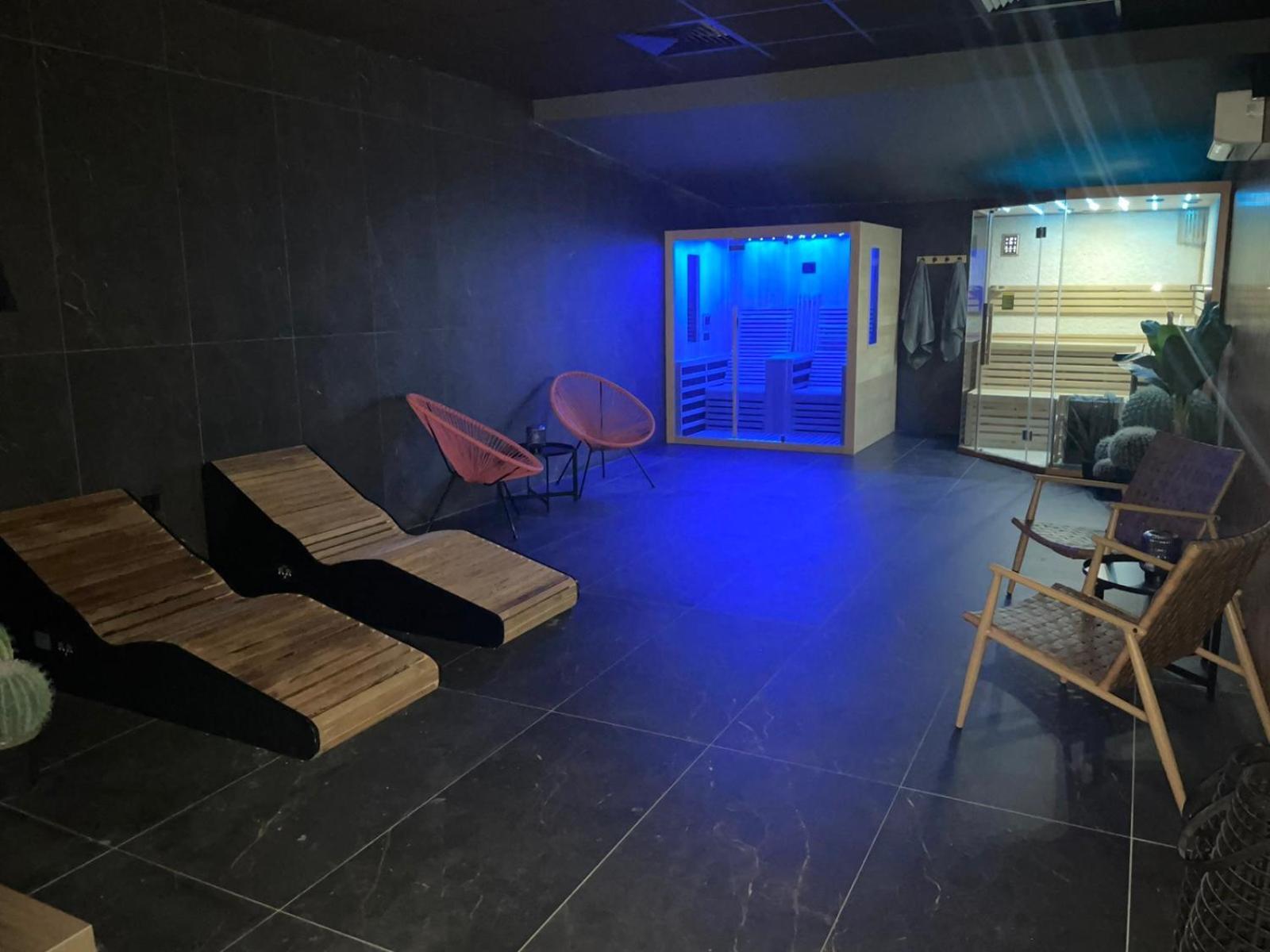 Mm Boutique Hotel Burgas Stad Buitenkant foto