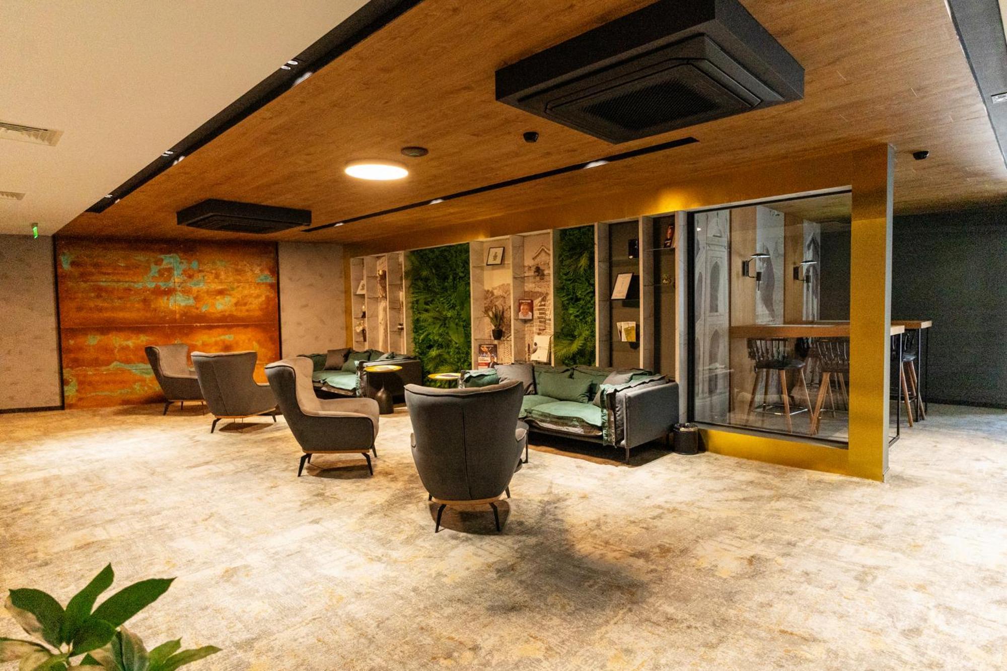 Mm Boutique Hotel Burgas Stad Buitenkant foto