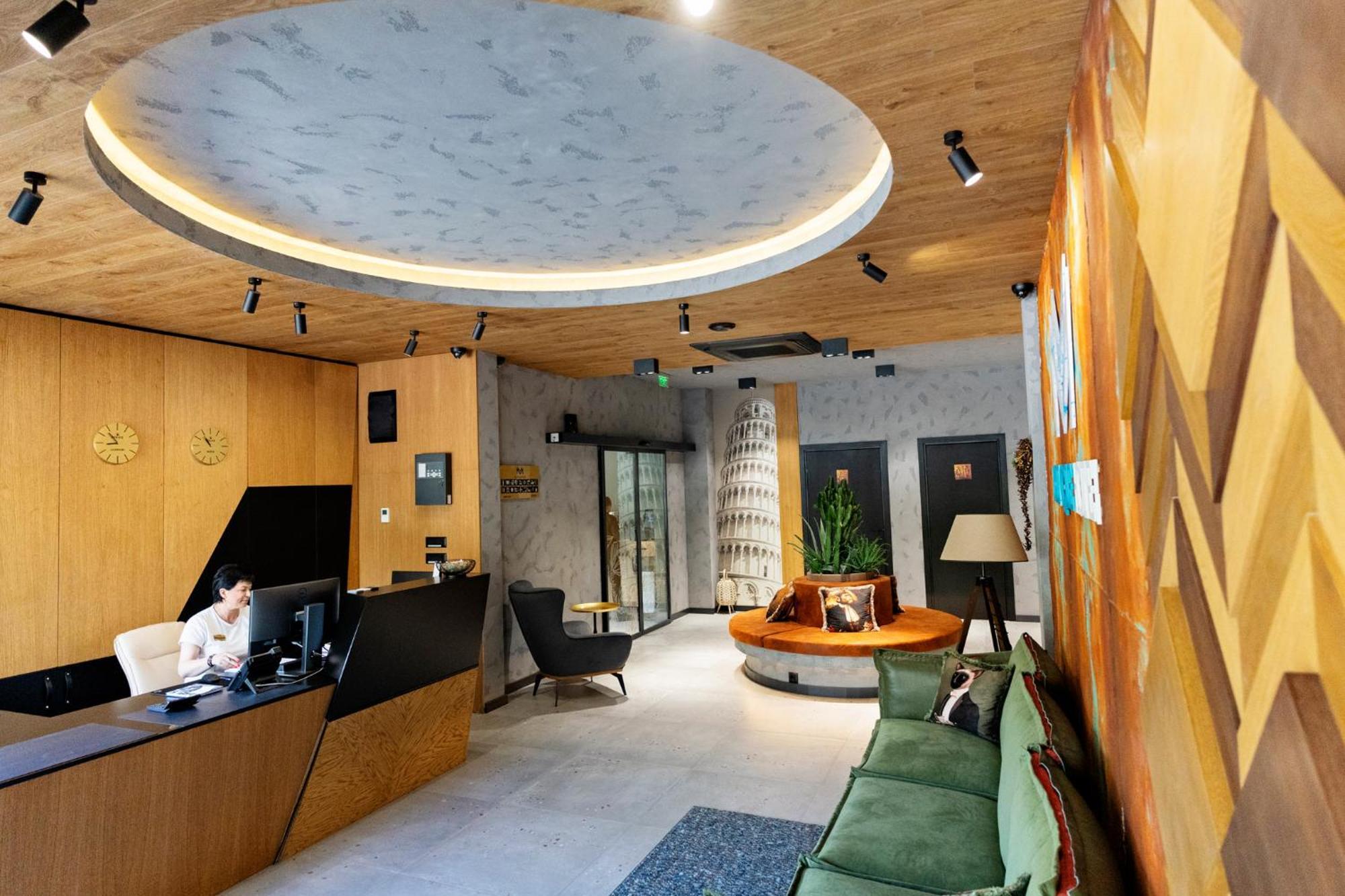 Mm Boutique Hotel Burgas Stad Buitenkant foto